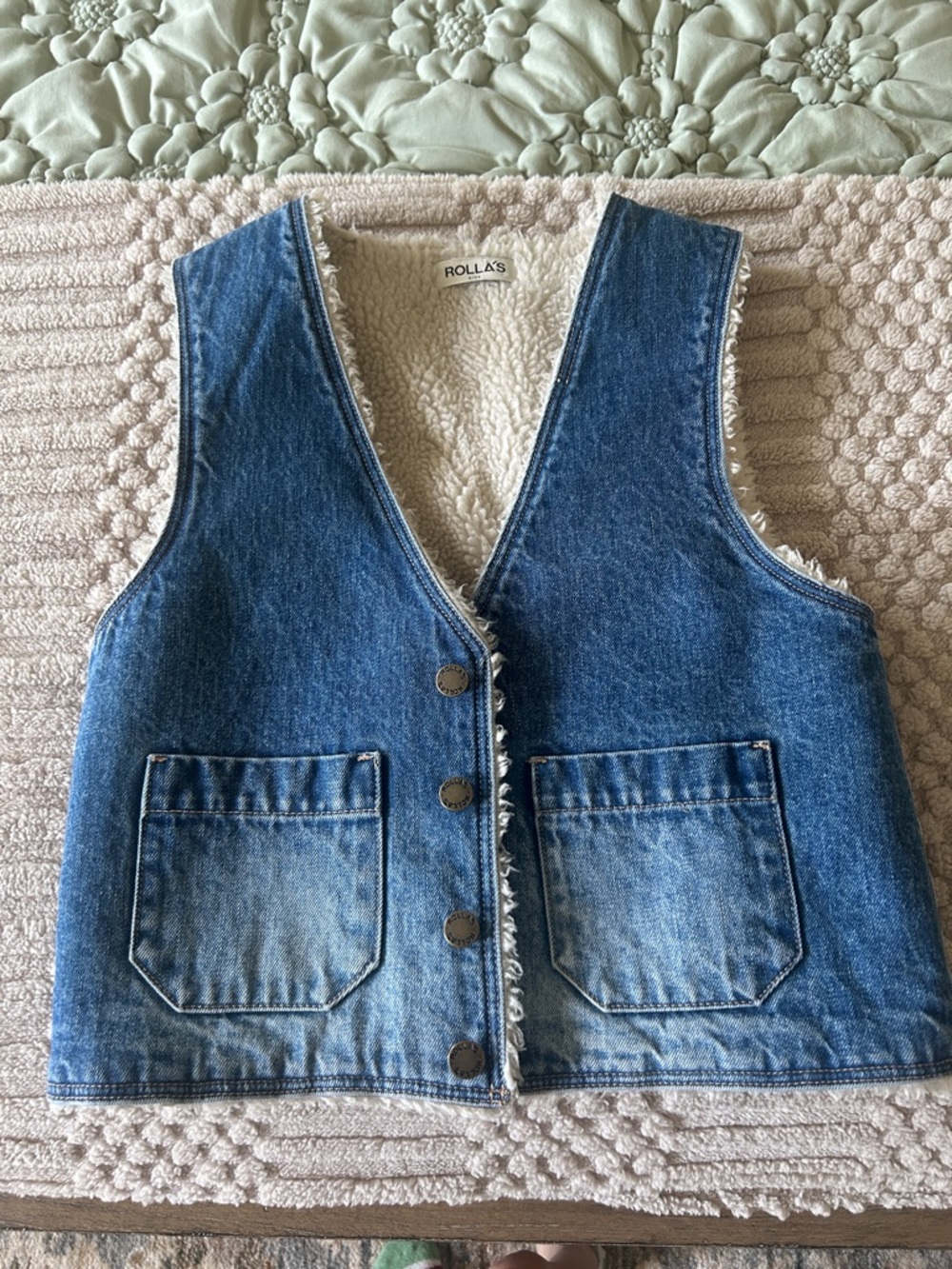 ROLLA'S blue denim vest with cream sherpa lining